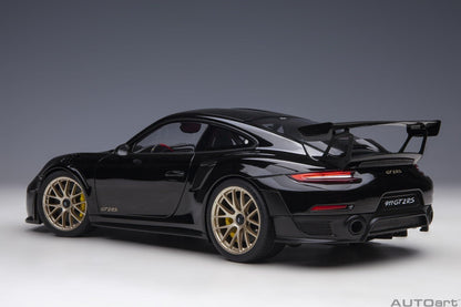 AutoArt Porsche 911 (991.2) GT2 RS Weissach Package - Black 1:18 Modell - Artexio