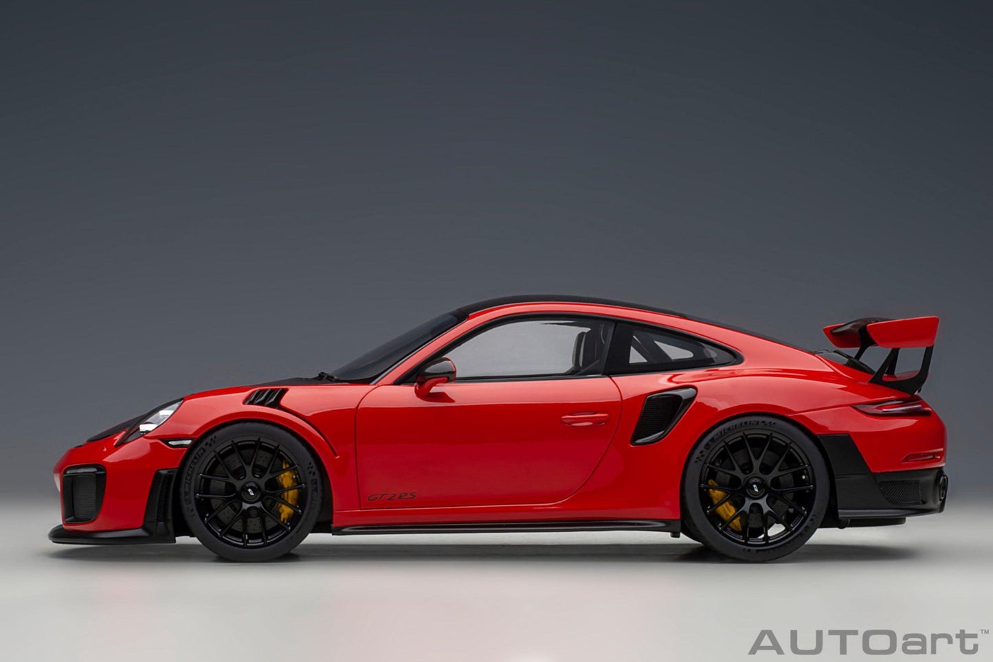 AutoArt Porsche 911 (991.2) GT2 RS Weissach Package - Guards Red 1:18 Modell - Artexio