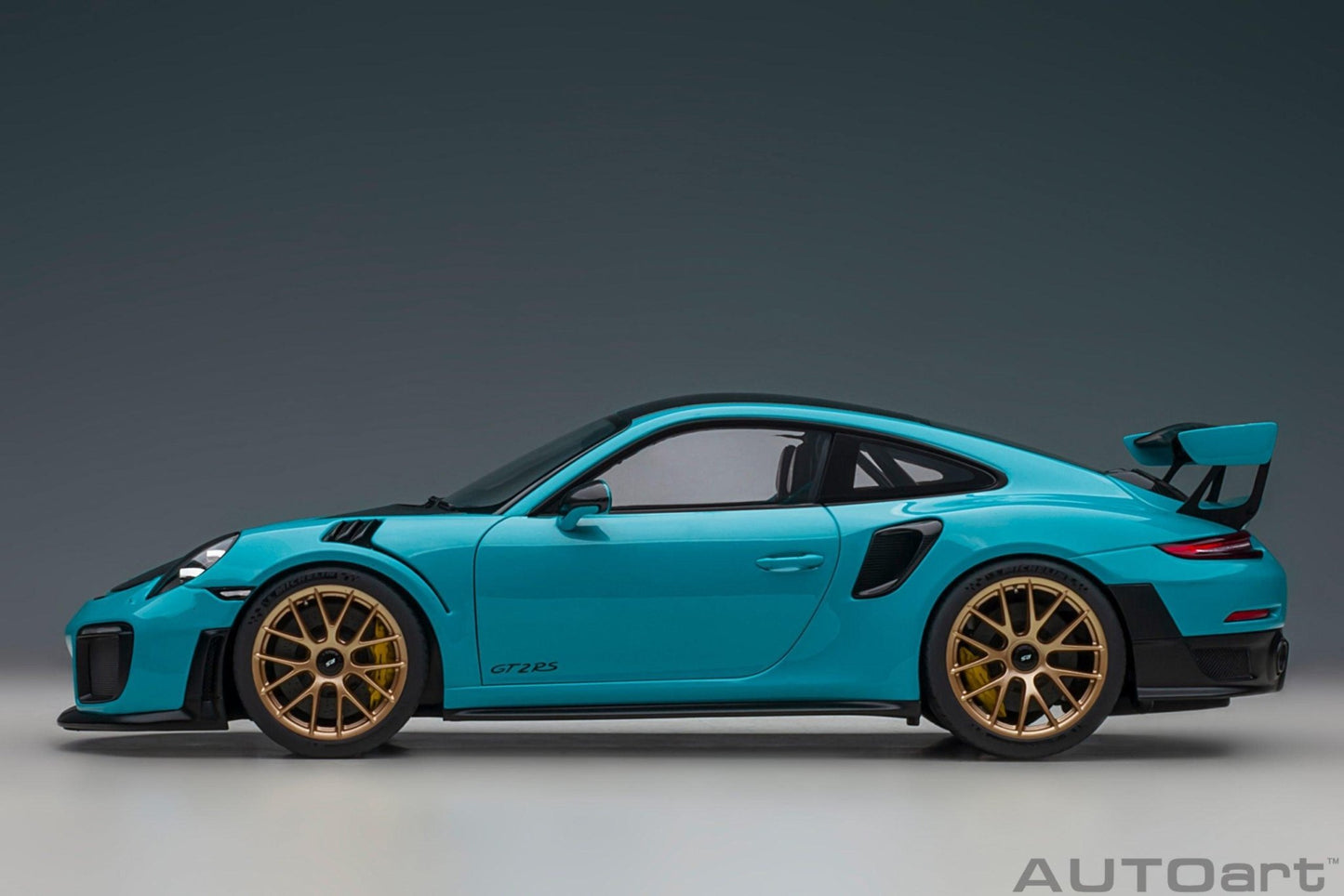 AutoArt Porsche 911 (991.2) GT2 RS Weissach Package - Miami Blue 1:18 Modell - Artexio