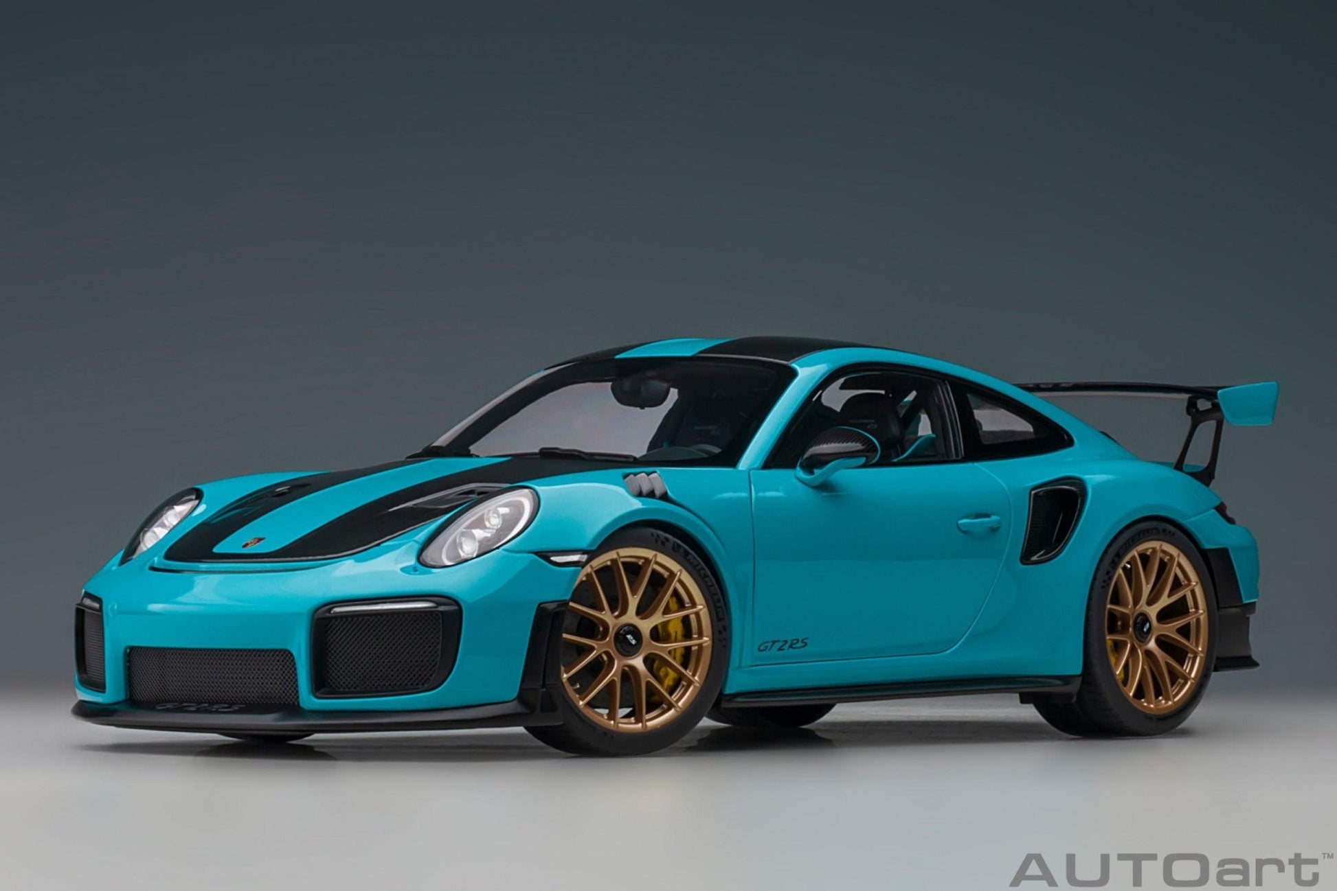 AutoArt Porsche 911 (991.2) GT2 RS Weissach Package - Miami Blue 1:18 Modell - Artexio