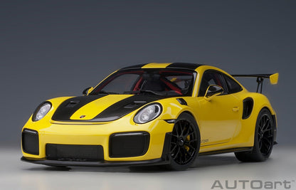 AutoArt Porsche 911 (991.2) GT2 RS Weissach Package - Racing Yellow 1:18 Modell