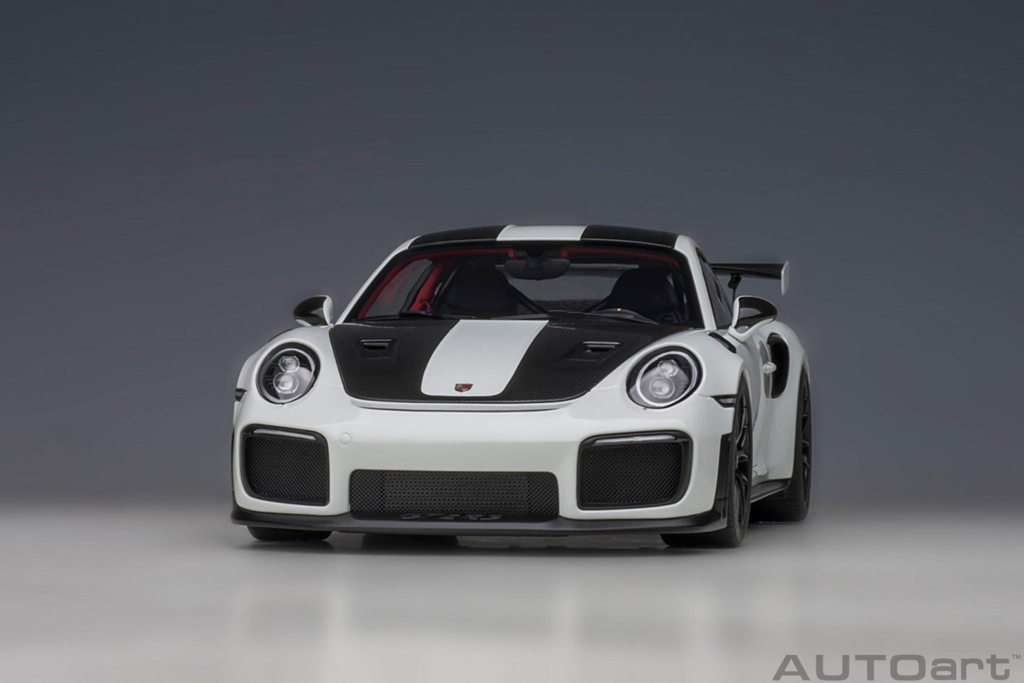 AutoArt Porsche 911 (991.2) GT2 RS Weissach Package - White 1:18 Modell - Artexio