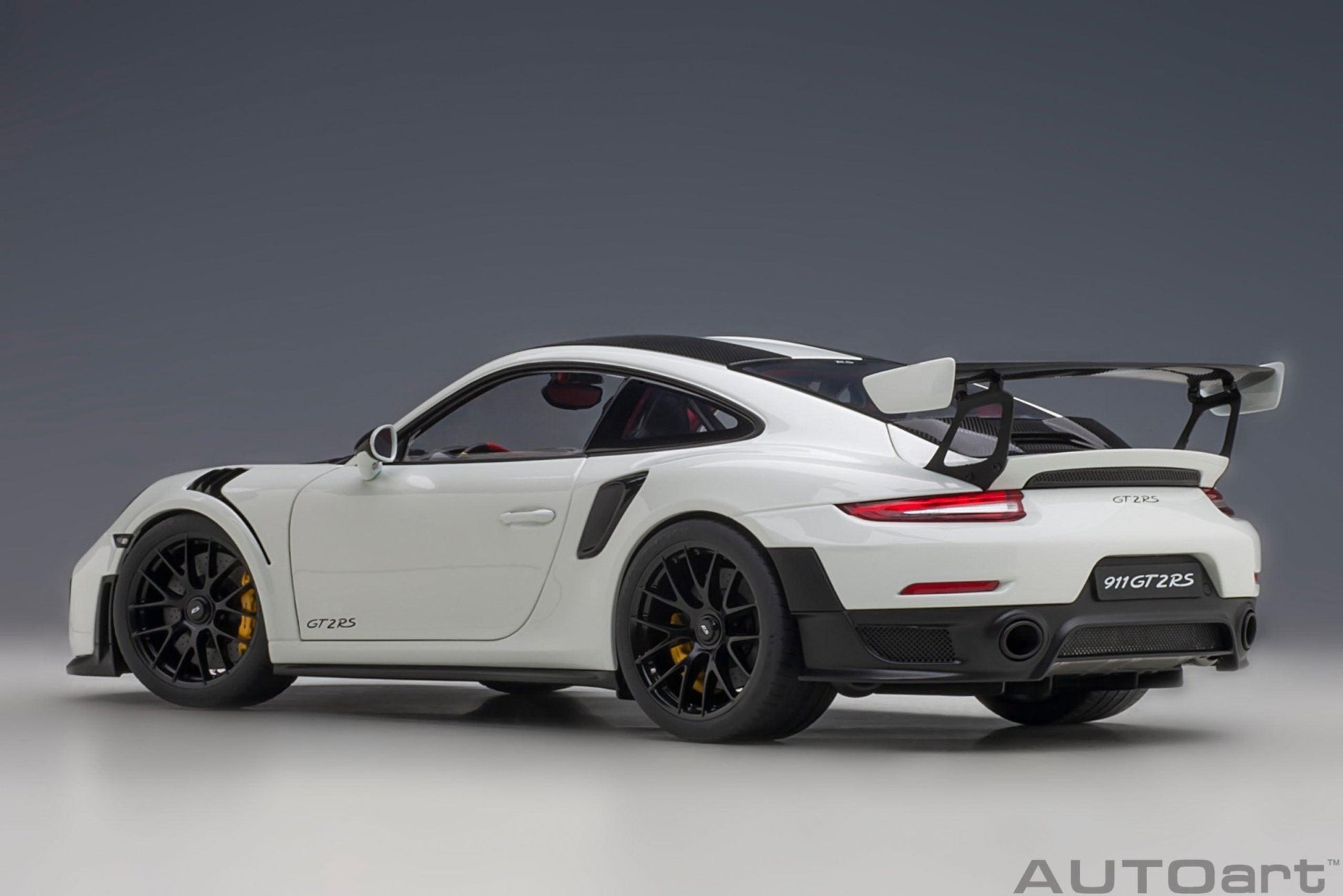 AutoArt Porsche 911 (991.2) GT2 RS Weissach Package - White 1:18 Modell - Artexio