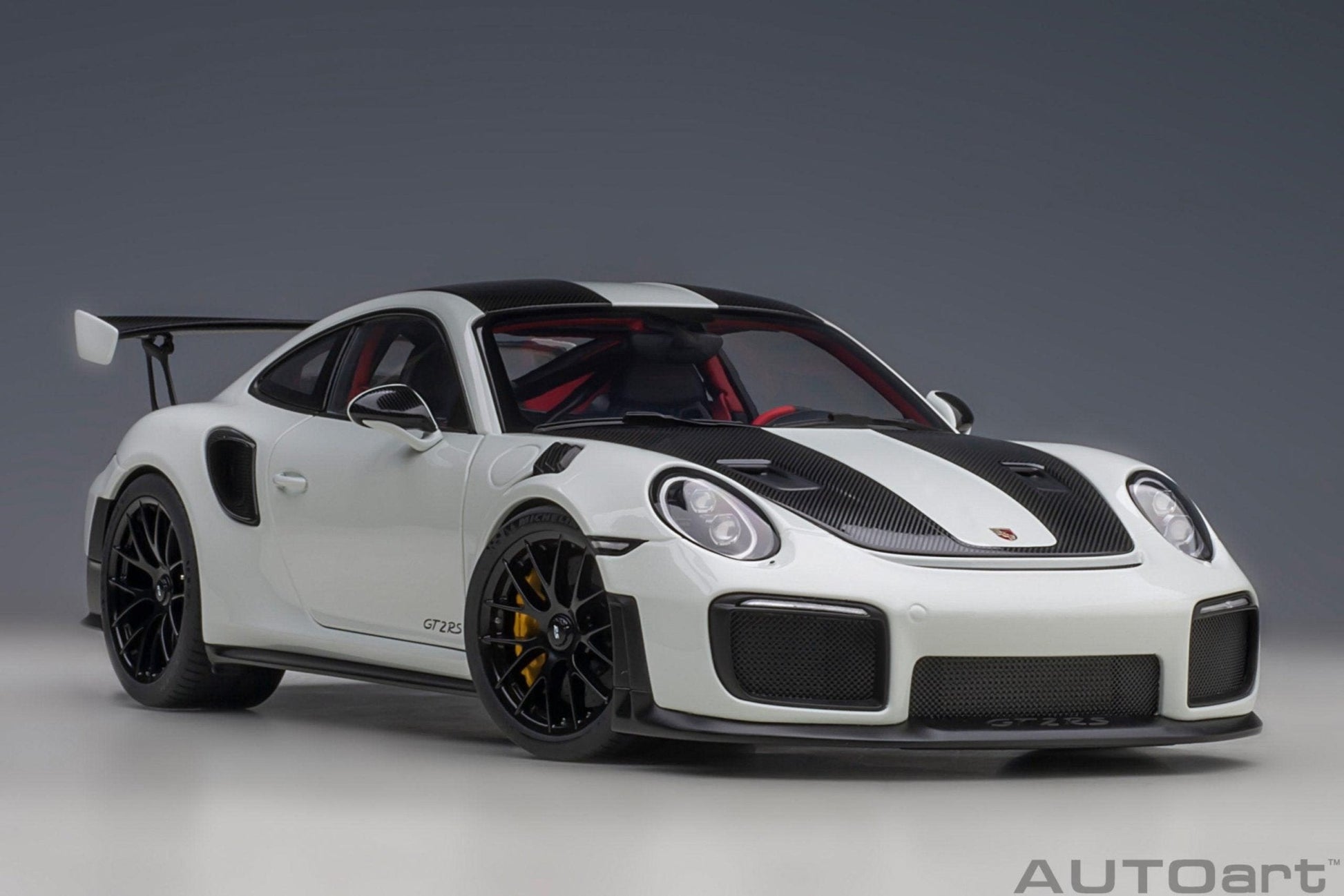 AutoArt Porsche 911 (991.2) GT2 RS Weissach Package - White 1:18 Modell
