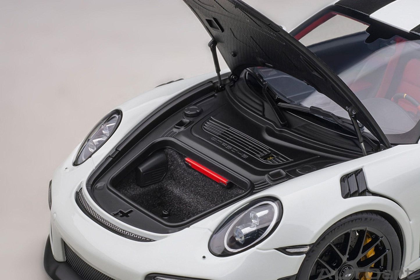 AutoArt Porsche 911 (991.2) GT2 RS Weissach Package - White 1:18 Modell