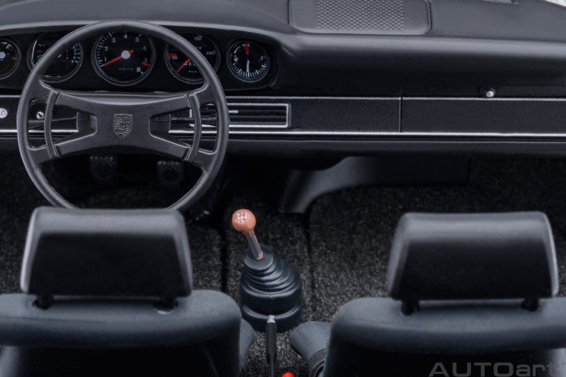 AutoArt Porsche 911 Carrera 2.7 RS Grand Prix White with Red stripes 1:18 Modell