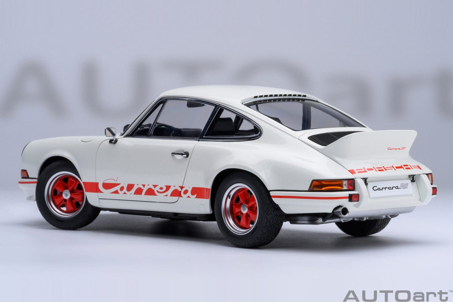 AutoArt Porsche 911 Carrera 2.7 RS Grand Prix White with Red stripes 1:18 Modell