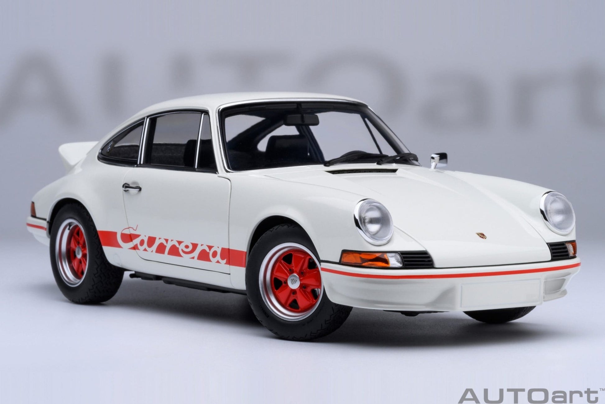 AutoArt Porsche 911 Carrera 2.7 RS Grand Prix White with Red stripes 1:18 Modell