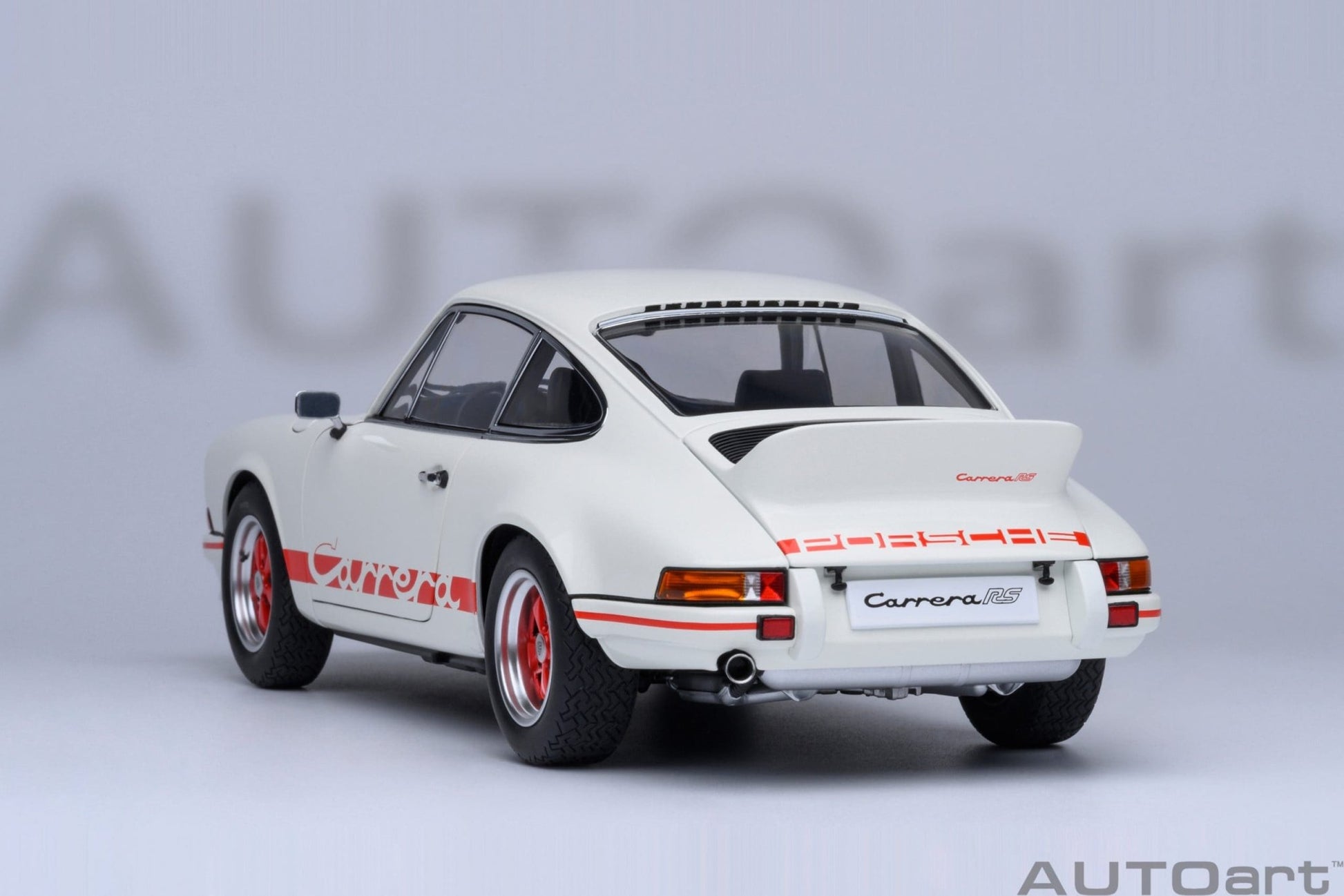 AutoArt Porsche 911 Carrera 2.7 RS Grand Prix White with Red stripes 1:18 Modell