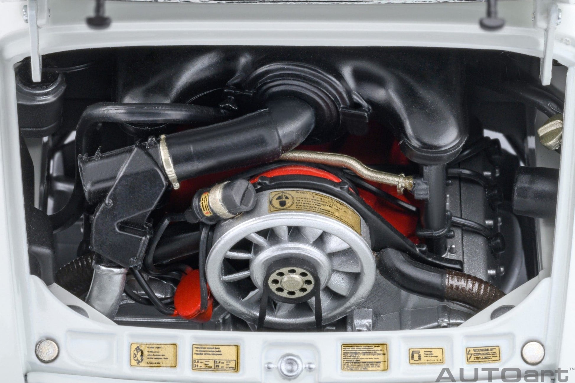 AutoArt Porsche 911 Carrera 2.7 RS THE CIRCUIT WOLF 1:18 Modell