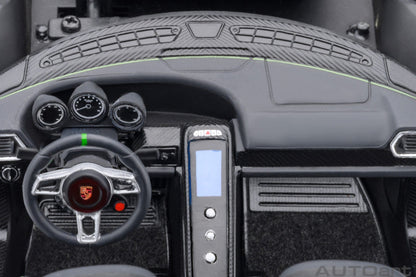 AutoArt Porsche 918 Spyder Weissach Package (Acid Green) 1:18 Modell