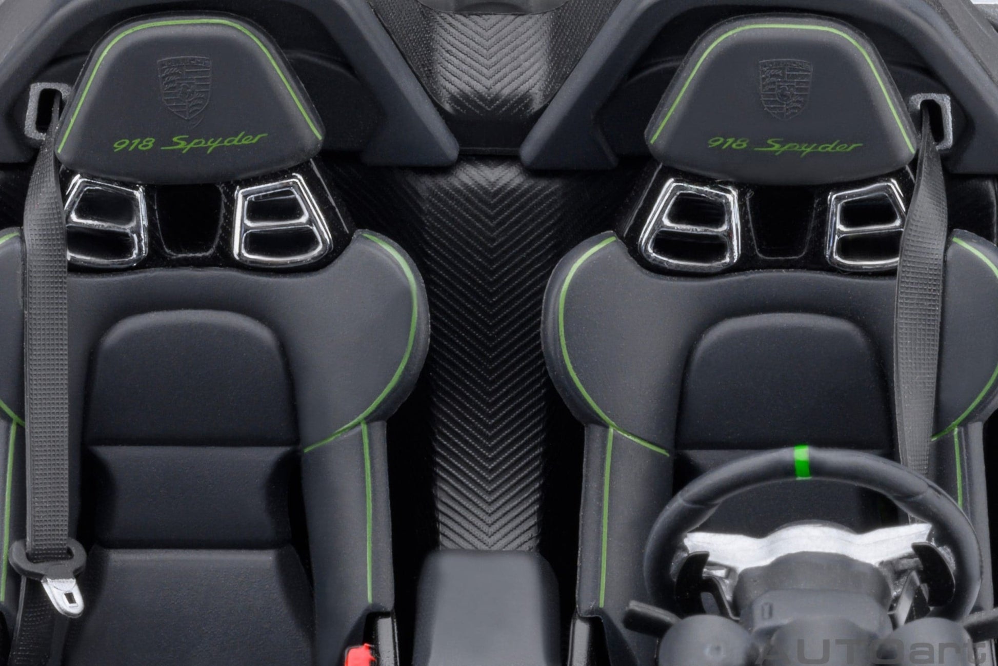 AutoArt Porsche 918 Spyder Weissach Package (Acid Green) 1:18 Modell