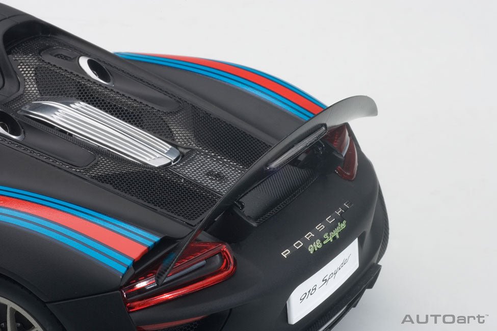 AutoArt Porsche 918 Spyder Weissach Package Matt Black Martini Livery 1:18 Modell