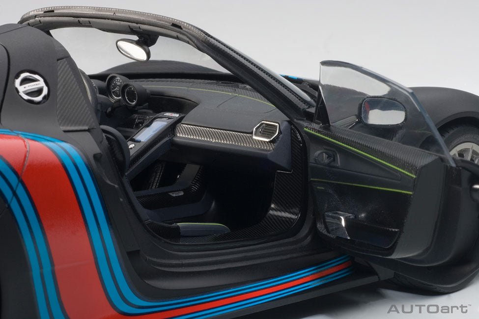 AutoArt Porsche 918 Spyder Weissach Package Matt Black Martini Livery 1:18 Modell