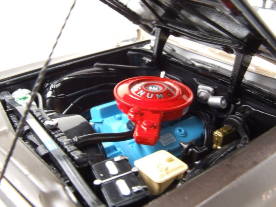 Autoworld Brothers 1974 Dodge Monaco Police Pursuit 1:18 Modell