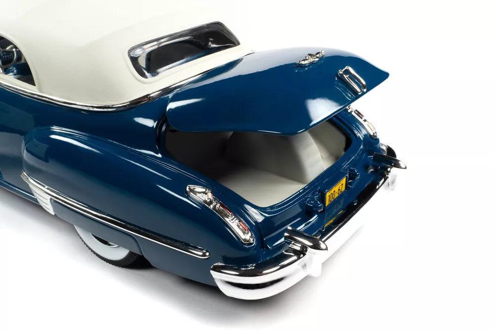 Autoworld Cadillac Series 62 Soft Top 1947 - Blue 1:18 Modell - Artexio