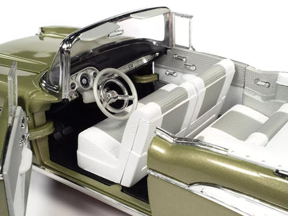 Autoworld Chevrolet Bel Air Convertible 1957 - Laurel Green 1:18 Modell