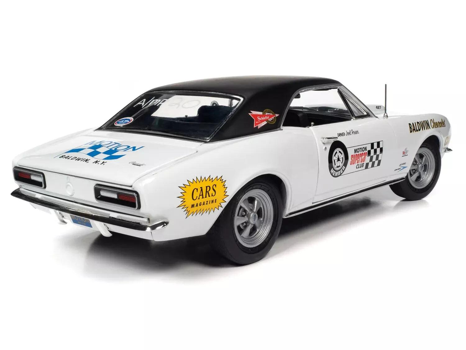 Autoworld Chevrolet Camaro SS (Baldwin Motion) Ermine White 1:18 Modell