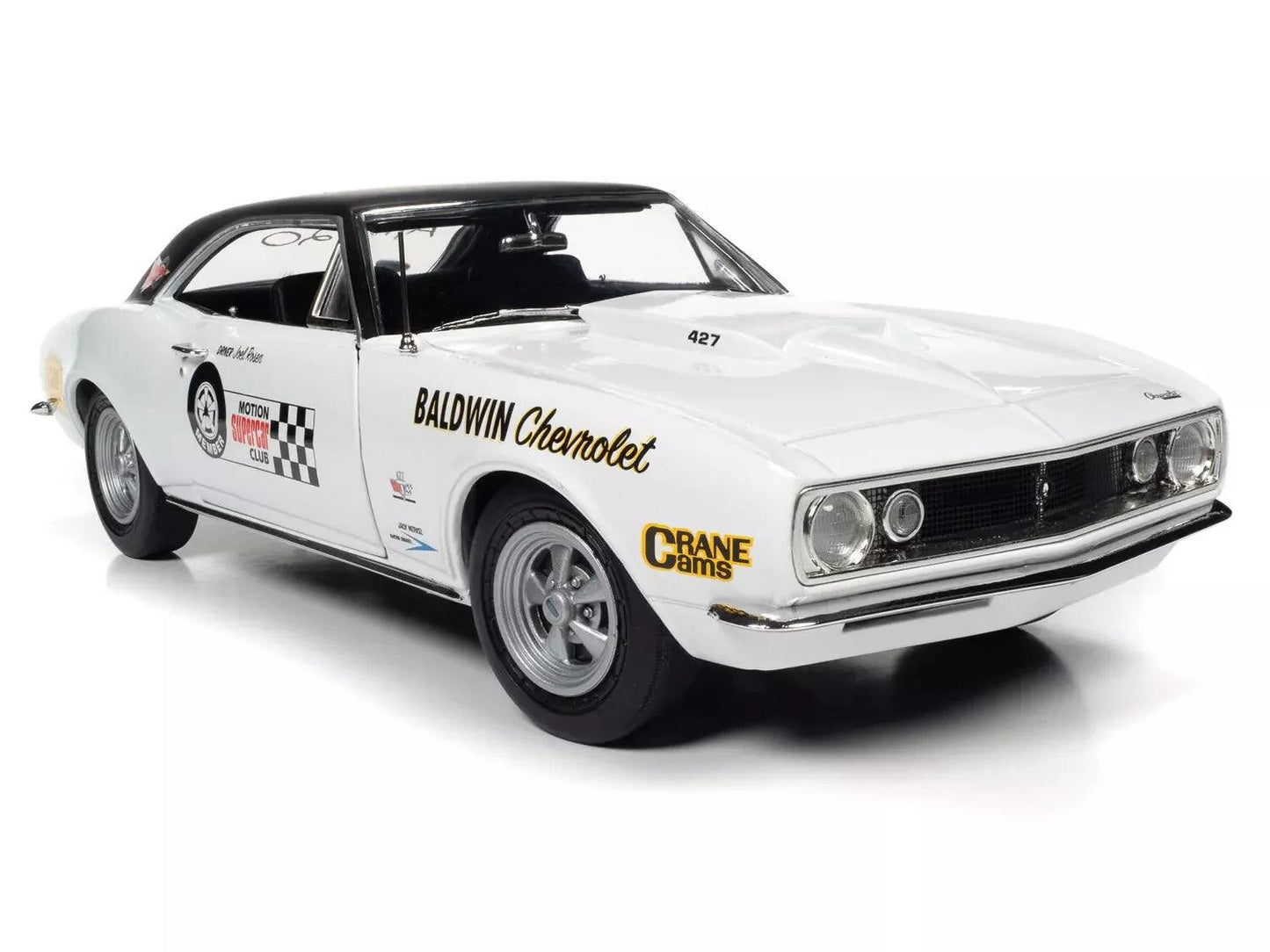 Autoworld Chevrolet Camaro SS (Baldwin Motion) Ermine White 1:18 Modell