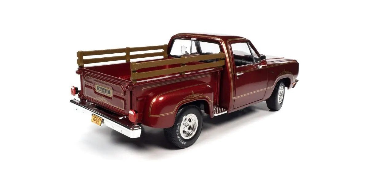 Autoworld Dodge D100 Stepside Warlock II 1979 1:18 Modell