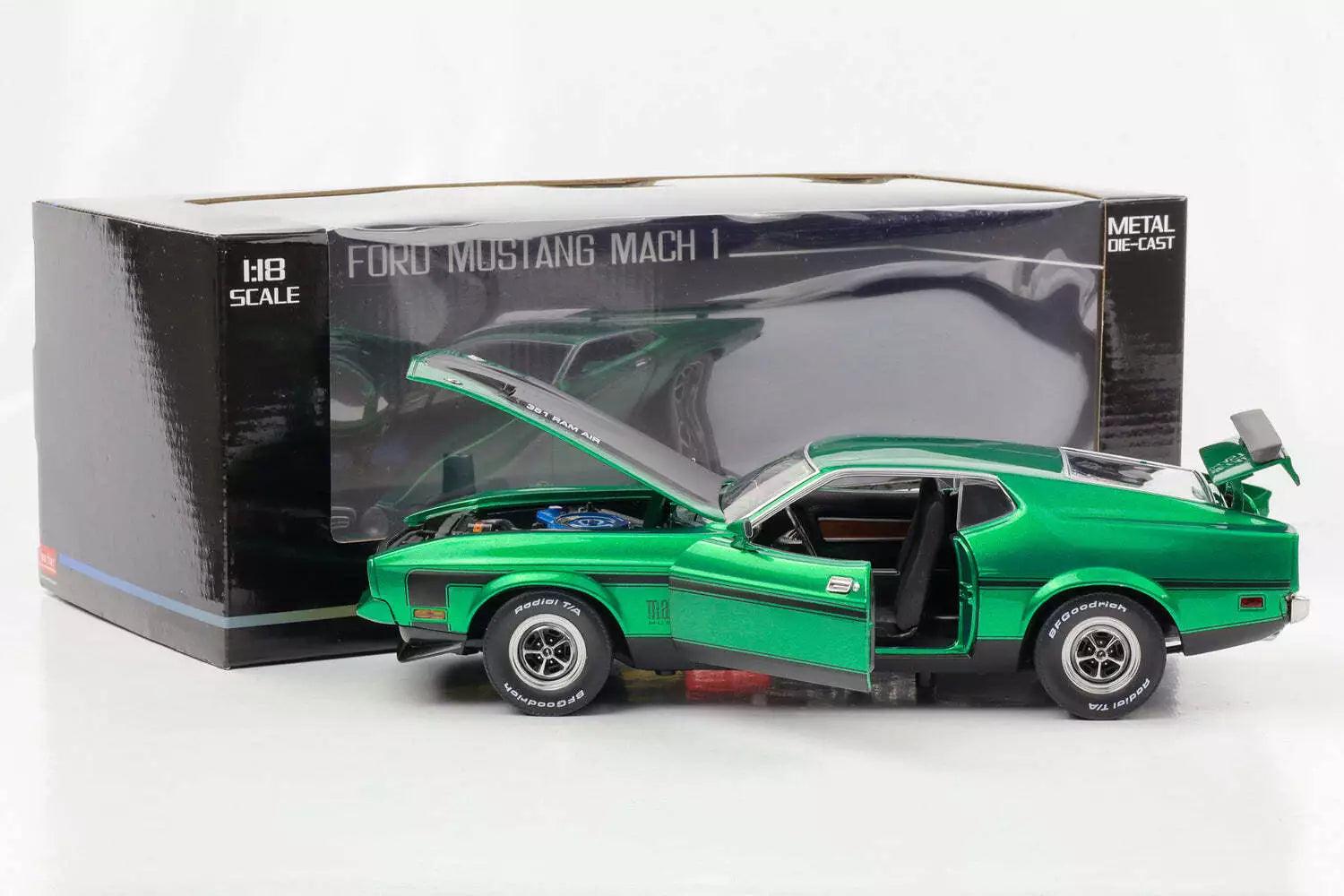 Autoworld Ford Mustang Mach 1 1971 - Grabber Green 1:18 Modell - Artexio