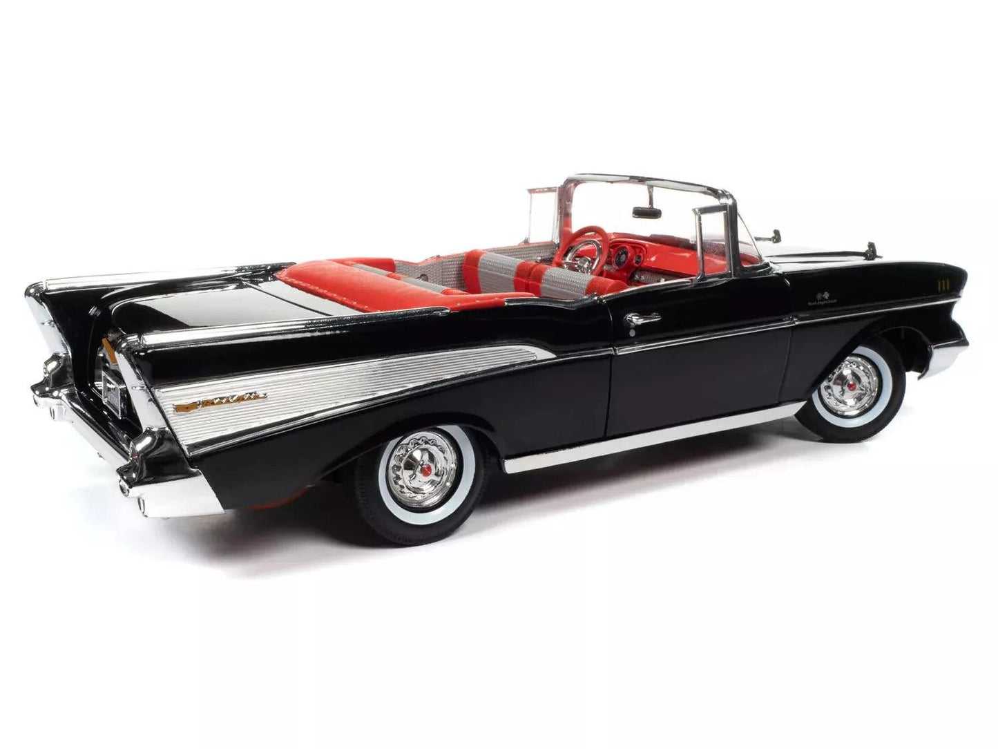 Autoworld James Bond 1957 Chevrolet Bel Air Convertible 1:18 Modell - Artexio