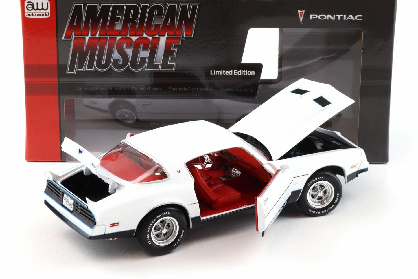Autoworld Pontiac Firebird 1977 Formula Cameo White 1:18 Modell