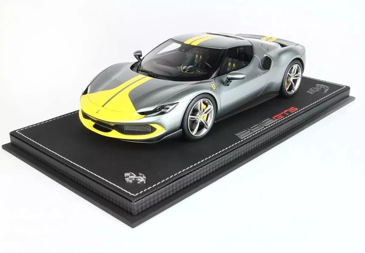 BBR Models Ferrari 296 GTS Assetto Fiorano Gray Corburn 1:18 Modell - Artexio