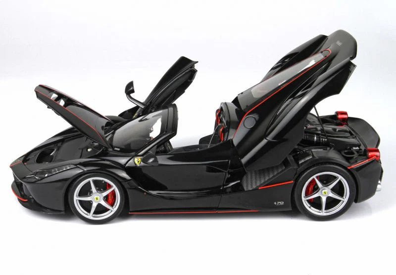 BBR Models Ferrari LaFerrari Aperta Black Matt Black Wheel 1:18 Modell