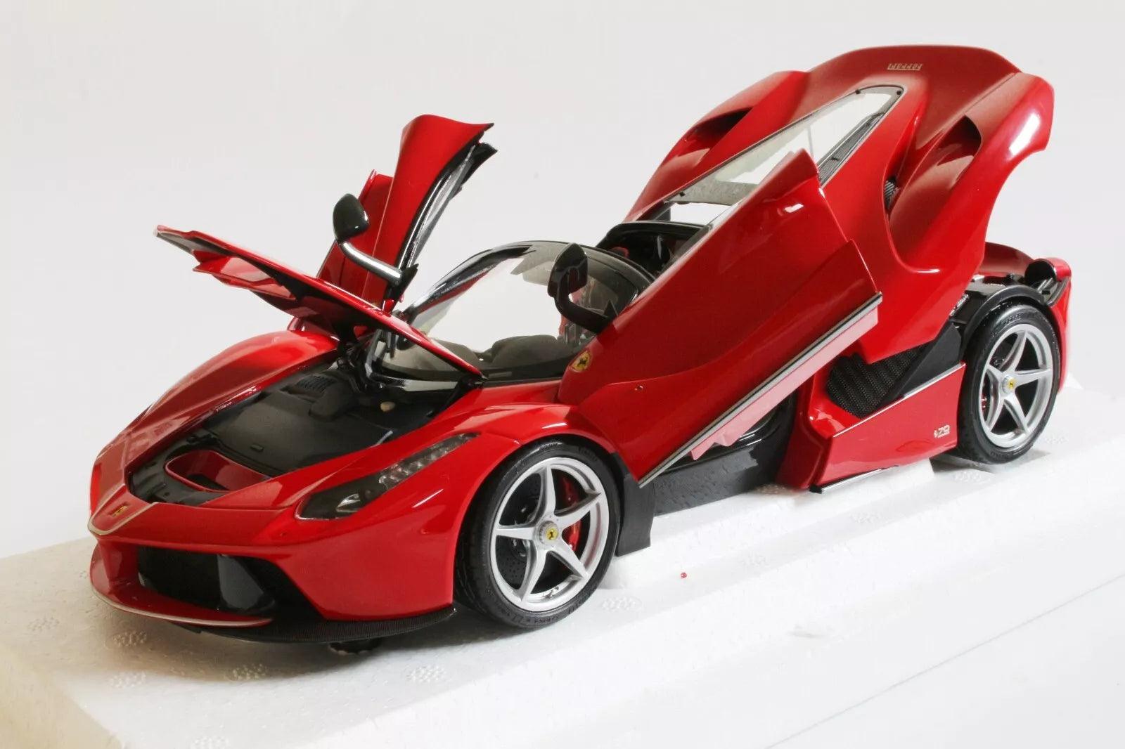 BBR Models Ferrari LaFerrari Aperta - Red 1:18 Modell - Artexio