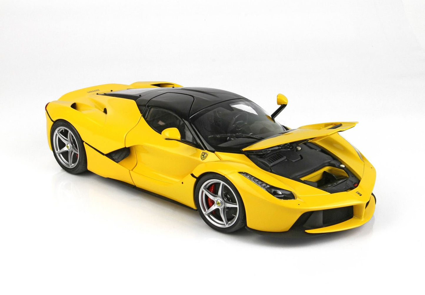 BBR Models Ferrari LaFerrari Giallo Modena Matt Black Wheels 1:18 Modell