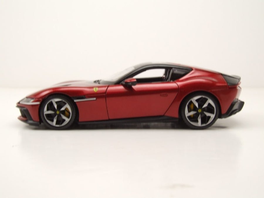 Bburago Ferrari 12Cilindri Dark Red 1:24 Modell
