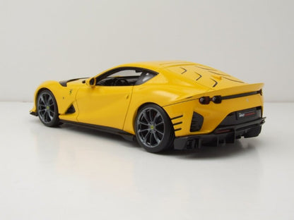 Bburago Ferrari 812 Competition 2021 Yellow 1:18 Modell