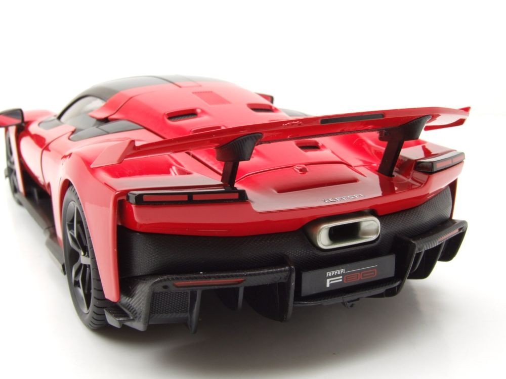 Bburago Ferrari F80 2024 Rosso Corsa Black Rims 1:18 Modell