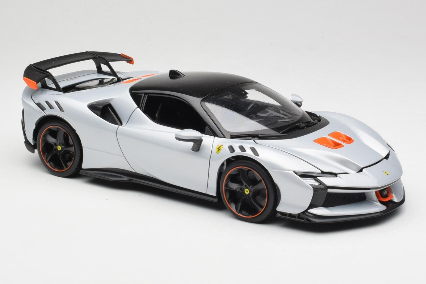 Bburago Ferrari SF90 XX Stradale 2024 white 1:18 Modell