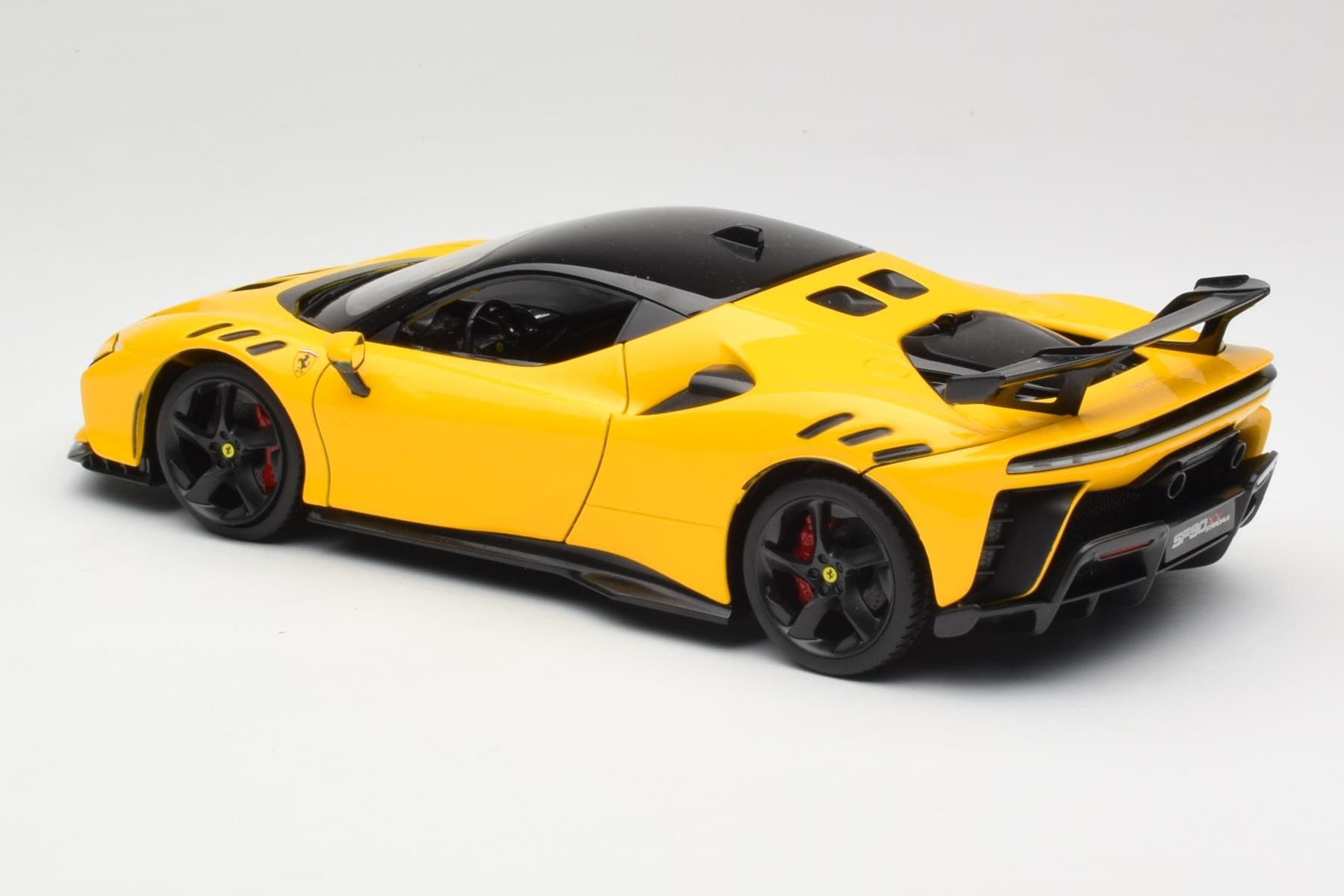 Bburago Ferrari SF90 XX Stradale 2024 yellow 1:18 Modell