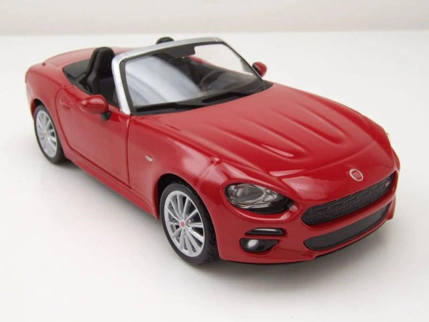 Bburago Fiat 124 Spider 2016 - Red 1:24 Modell - Artexio