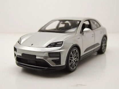 Bburago Porsche Macan 4 Electric 2024 Silver 1:24 Modell