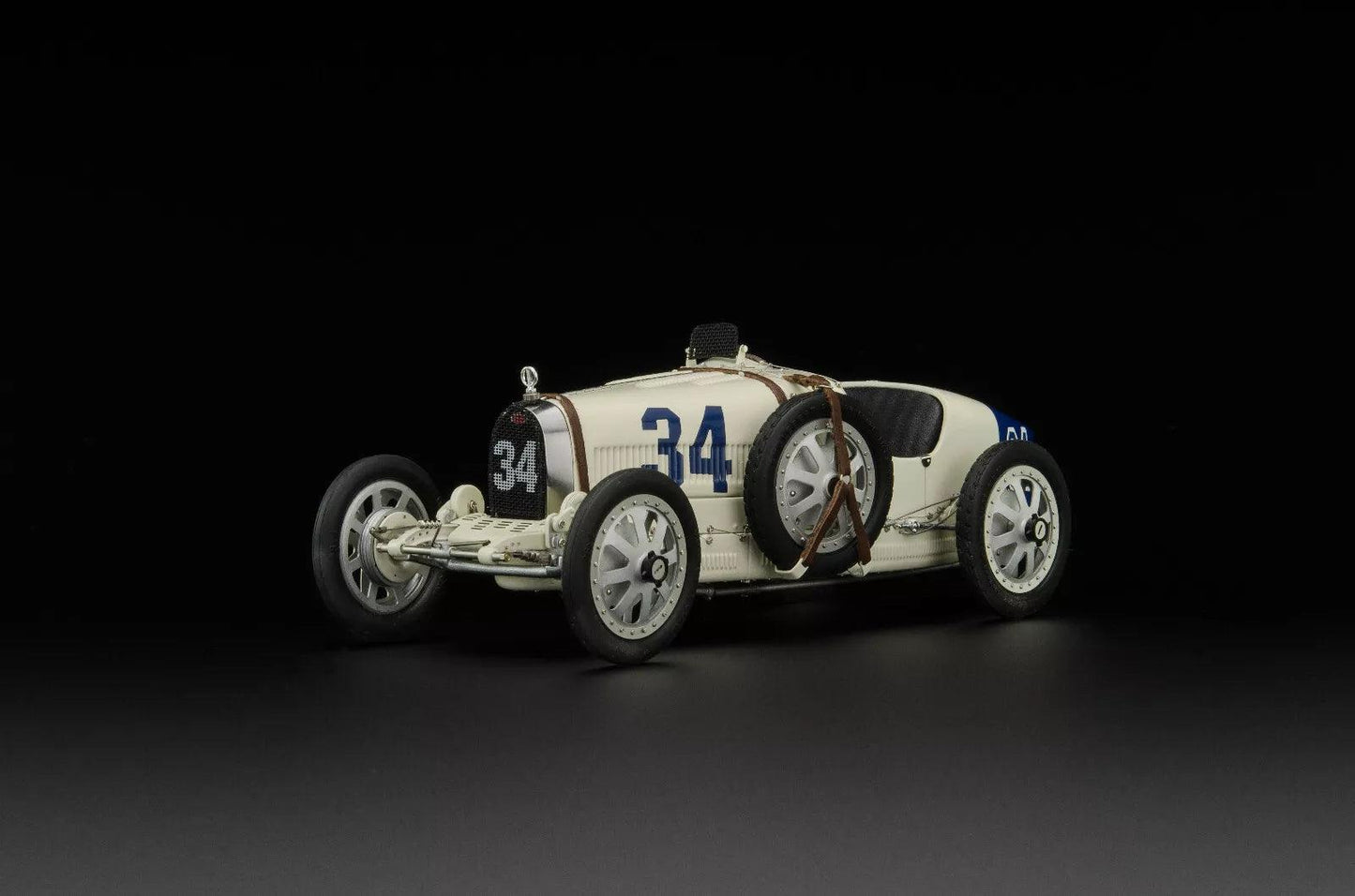 CMC Modelcars Bugatti Type 35 - USA 1:18 Modell - Artexio