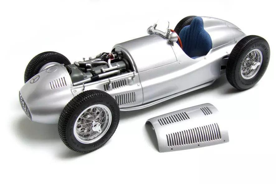 CMC Modelcars Mercedes - Benz W165 1939 1:18 Modell - Artexio