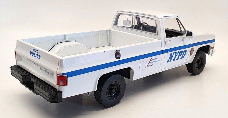 Greenlight Chevrolet CUCV M1008 1984 - New York City Police Department (NYPD) 1:18 - Artexio