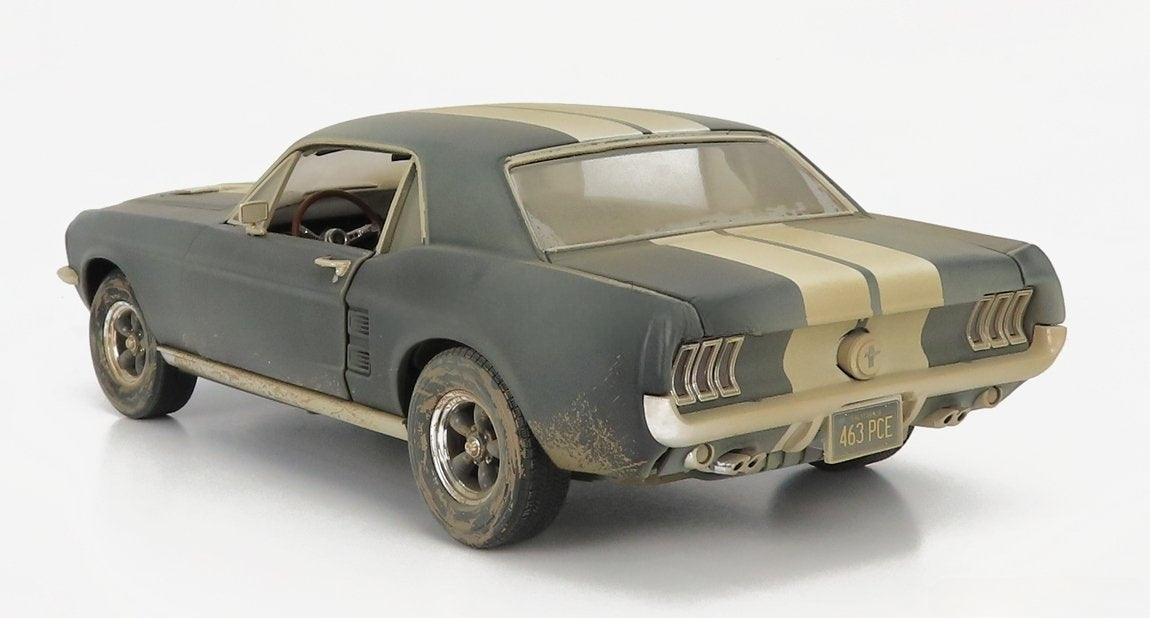 Greenlight - Creed II - Adonis Creed's 1967 Ford Mustang Coupe - Matte Black - White Stripes (Weathered) 1:18 - Artexio