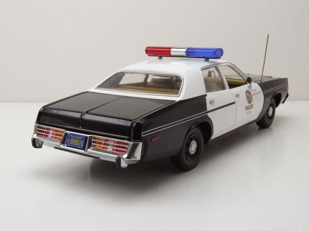 Greenlight The Terminator (1984) - 1977 Dodge Monaco Metropolitan Police with T - Endoskeleton Figure 1:18 Modell - Artexio