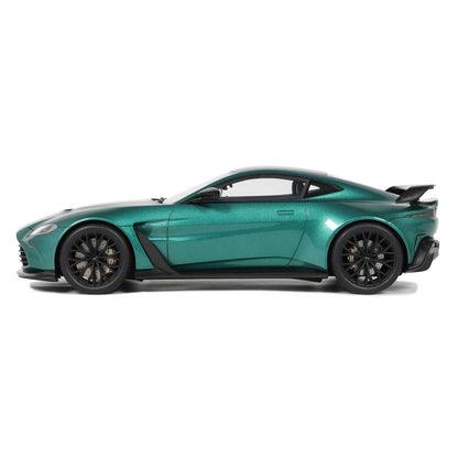 GT Spirit Aston Martin V12 Vantage Green 1:18 Modell