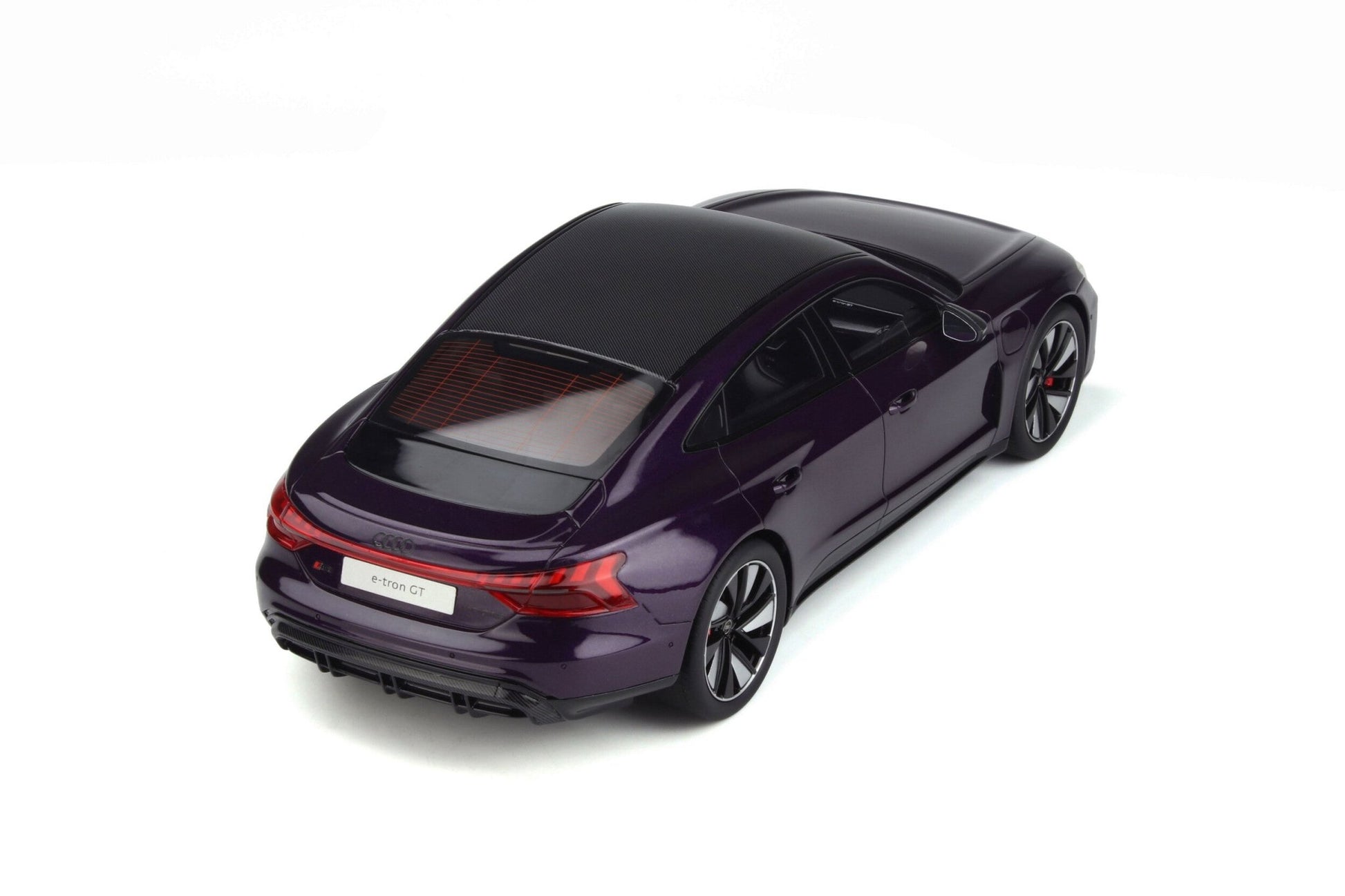 GT Spirit Audi RS e - tron GT 2021 - Merlin Purple 1:18 Modell - Artexio