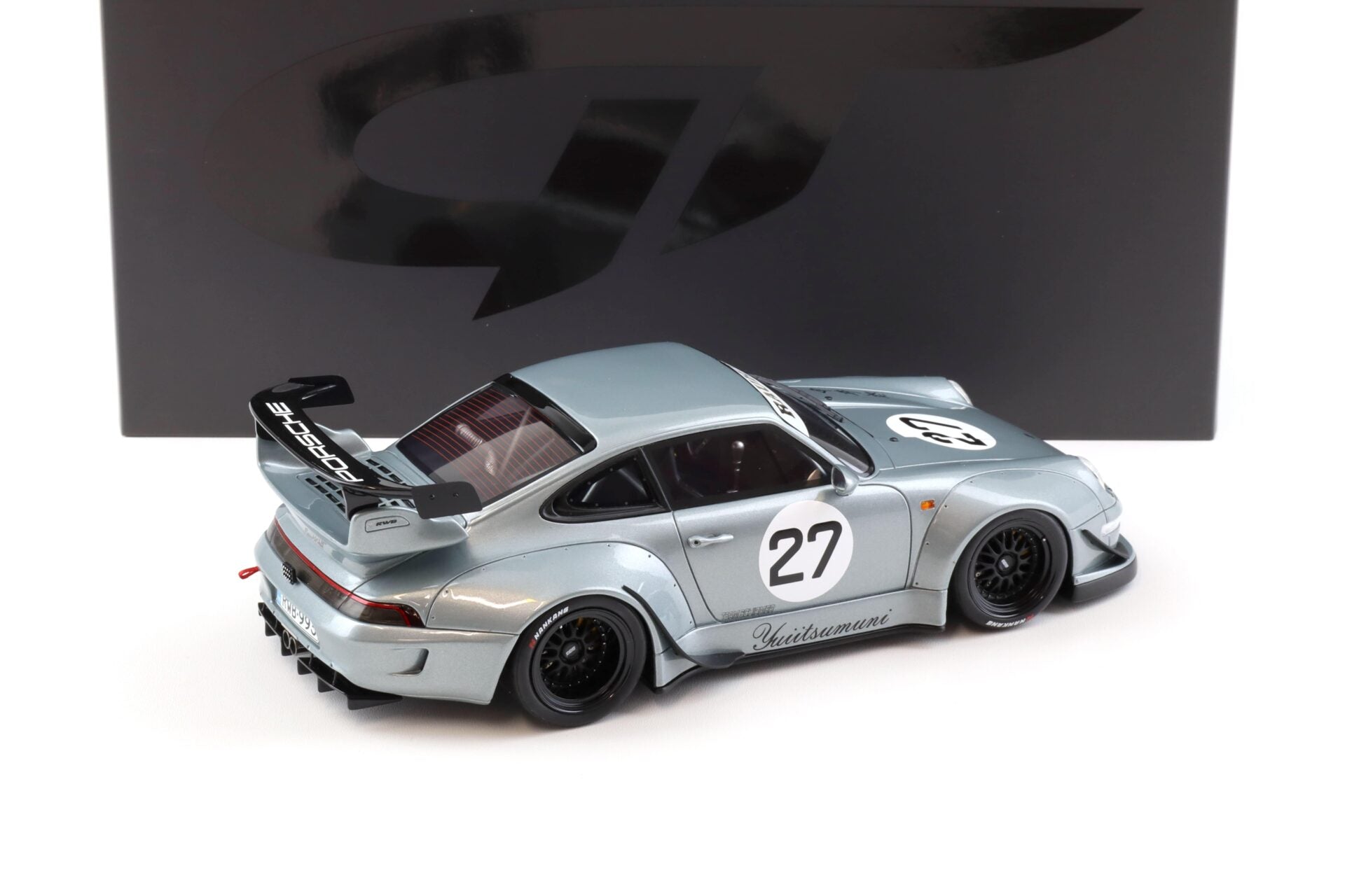 GT Spirit Porsche 911 (993) RWB Yuiitsumuni Silber 2024 1:18 Modell