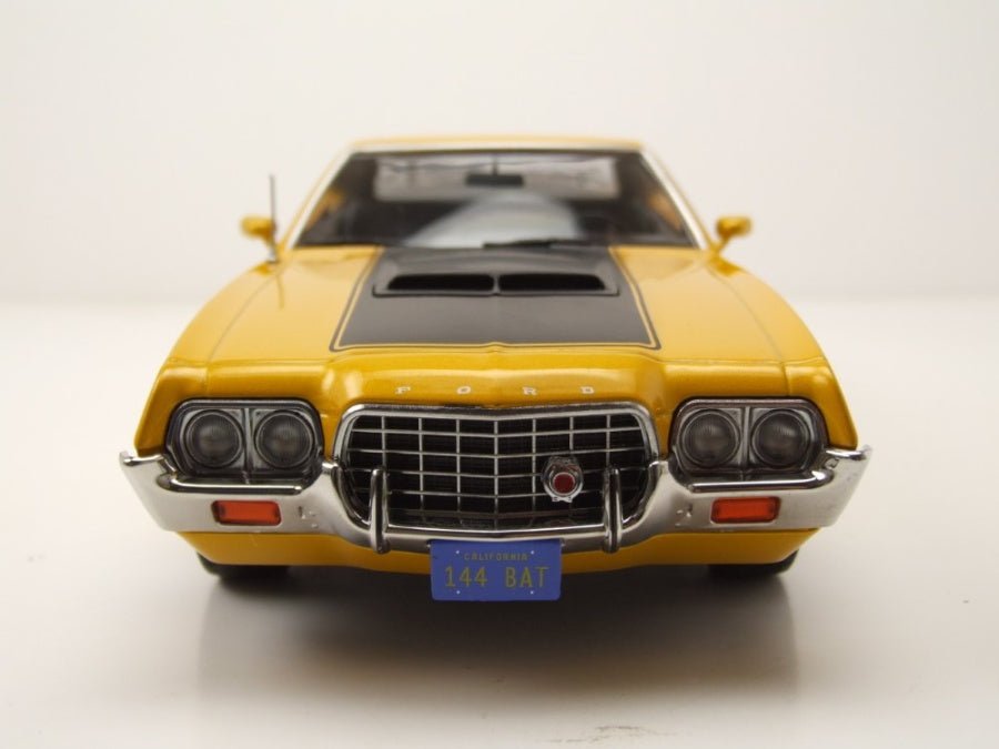 IXO Models Ford Gran Torino Sport 1972 Yellow/Black 1:18 Modell