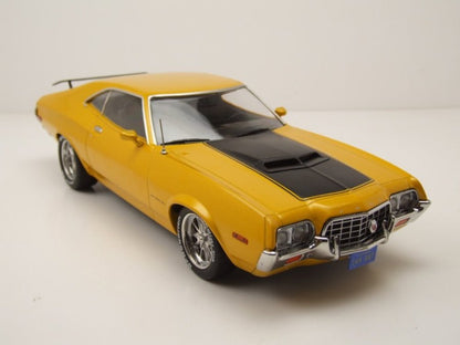 IXO Models Ford Gran Torino Sport 1972 Yellow/Black 1:18 Modell