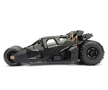 Jadatoys Batmobile Tumbler with Diecast Batman Figure - The Dark Knight (2008) 1:24 Modell - Artexio