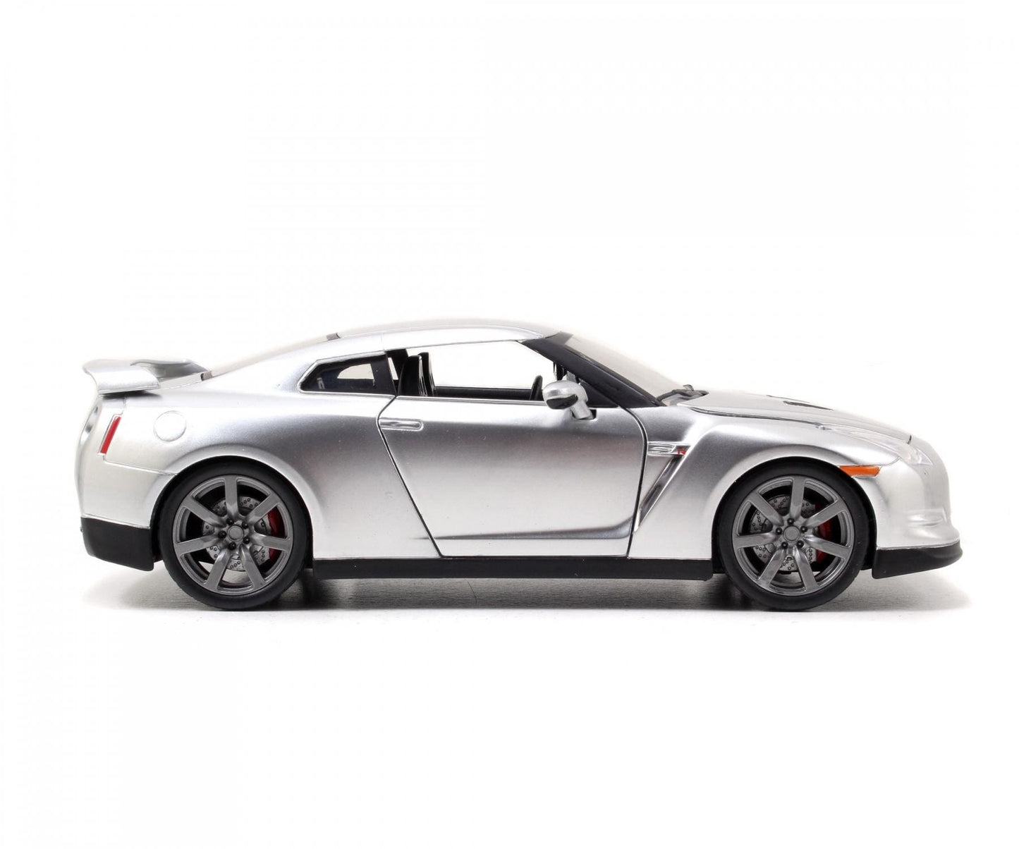 Jadatoys Nissan GT-R 2009 - Fast & Furious 1:24 Modell